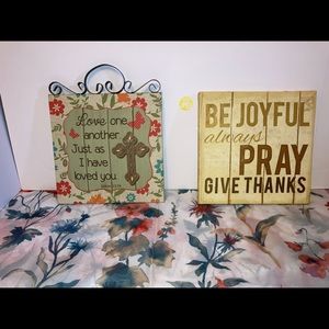 Can come together or separate two beautiful wall hangings